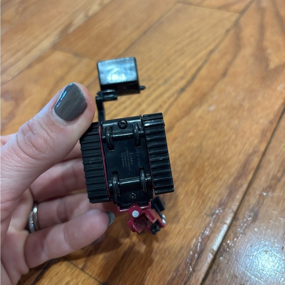 Benny Bob the Builder cowboy hat Diecast 5" Backhoe Scoop 2005 red black - Picture 4 of 4